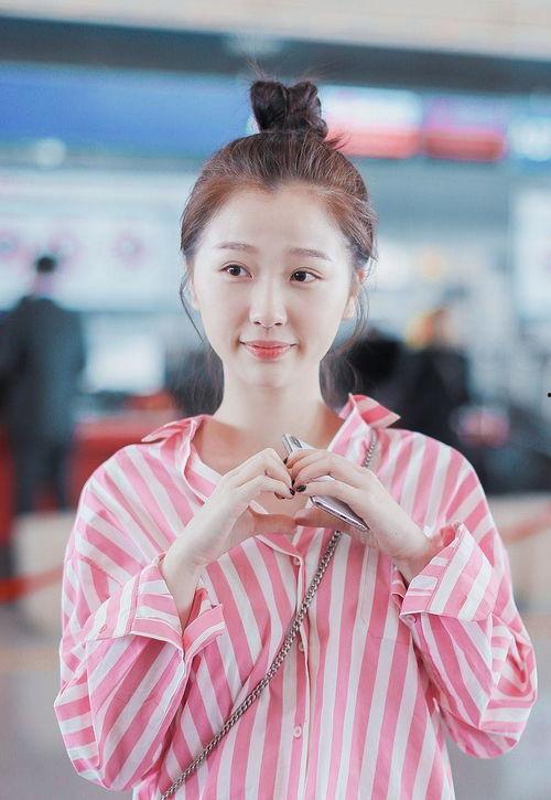 娱乐圈爆料君虞书欣,揭秘明星背后的故事与真相 第3张 娱乐圈爆料君虞书欣,揭秘明星背后的故事与真相 第3张